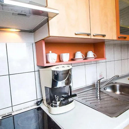 Nia With Pool Apartman Trogir