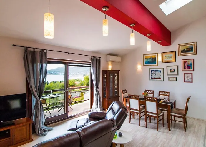 Nia With Pool Apartament Trogir