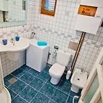 Nia With Pool Apartman Trogir