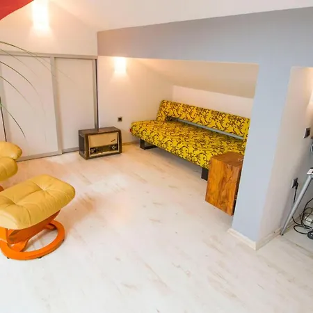 Apartment Nia With Pool *