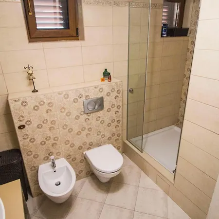 Apartmán Nia With Pool