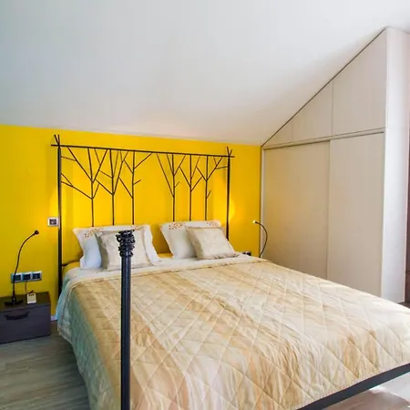 Nia With Pool Apartman Trogir