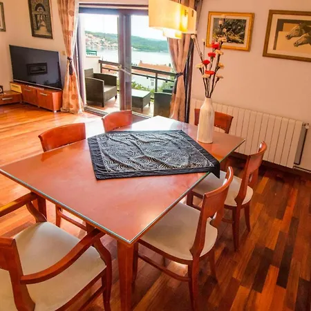 Apartment Nia With Pool *