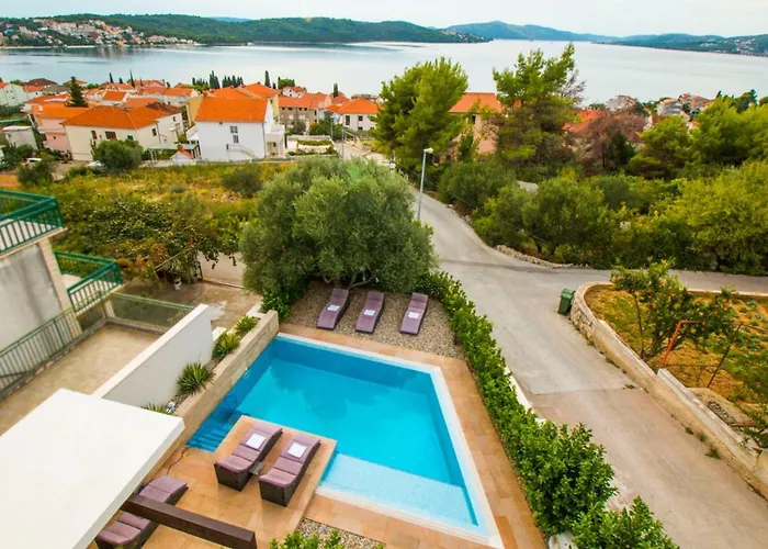 Nia With Pool * Trogir